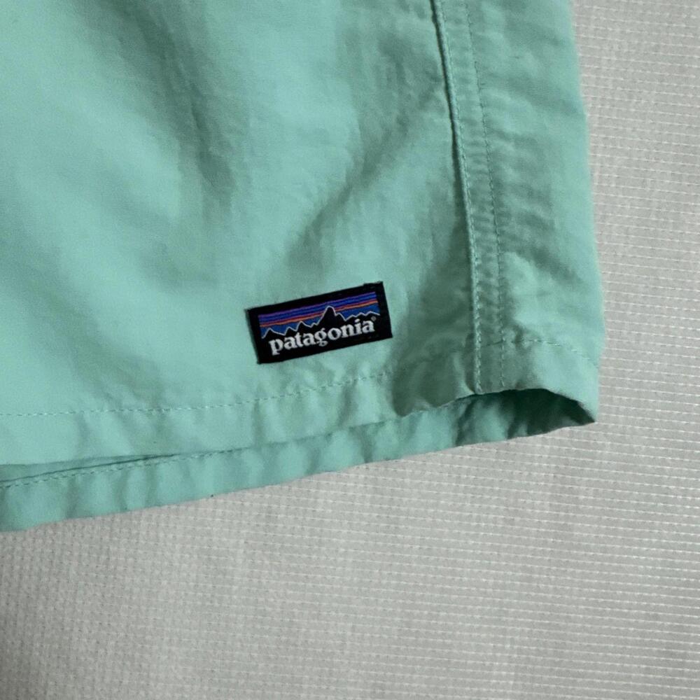 Patagonia Women's Size 2XS XXS Solid Green Nylon 4" Baggies Shorts - Picture 3 of 9
